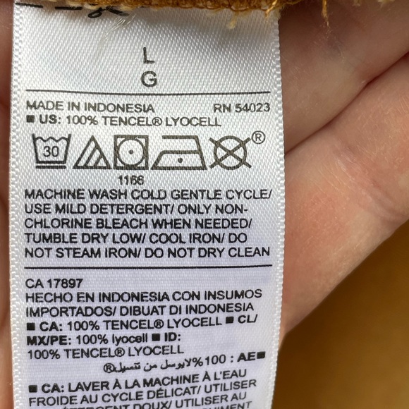 women’s basic additions very good condition with a good amount of stretch. - Picture 9 of 9